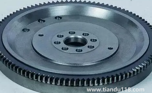 汽車(chē)飛輪壞了是什么原因造成的3