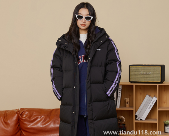 鵝絨服是不是比鴨絨服?。ㄓ鸾q服鴨絨好還是鵝絨的好）
